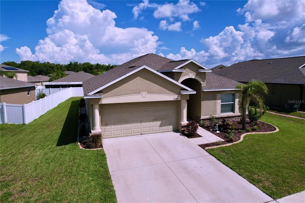 For Sale: $345,000 (4 beds, 3 baths, 1908 Square Feet)