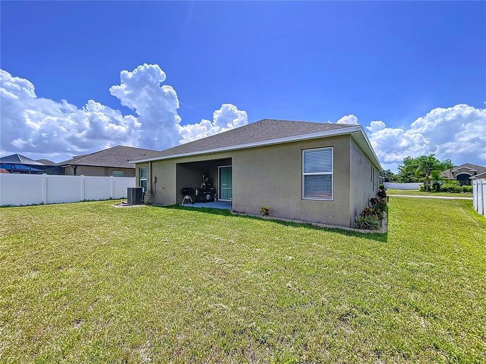 For Sale: $345,000 (4 beds, 3 baths, 1908 Square Feet)