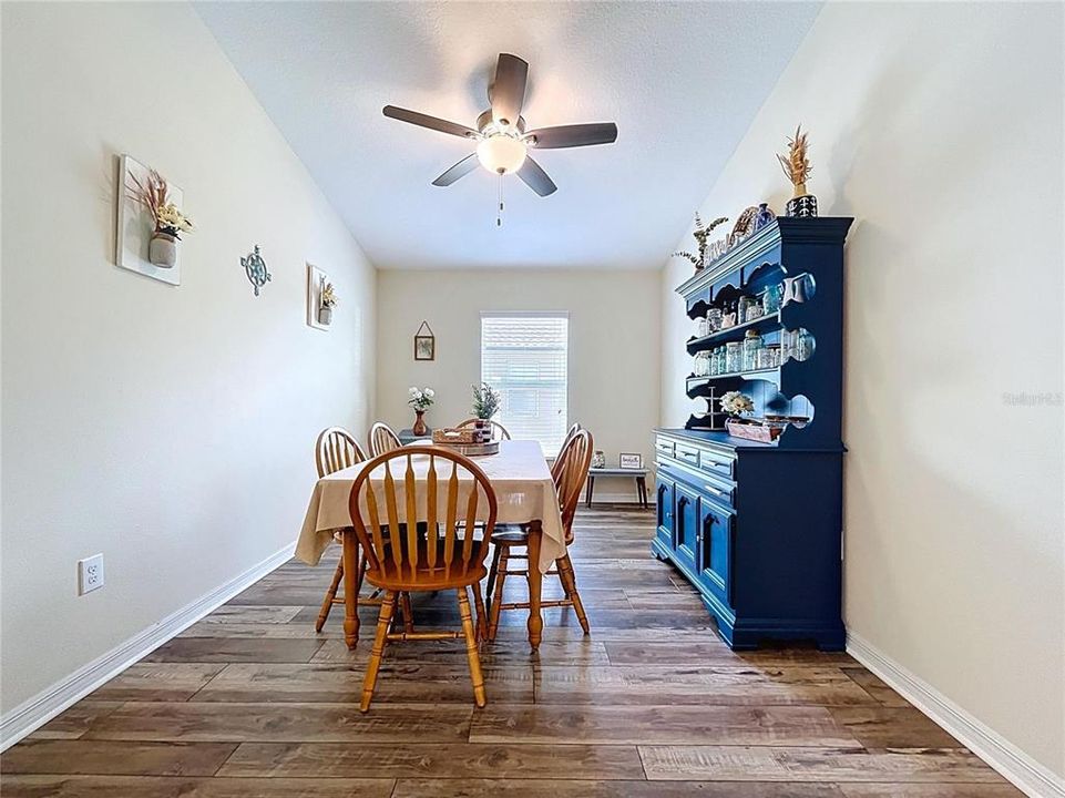 For Sale: $345,000 (4 beds, 3 baths, 1908 Square Feet)