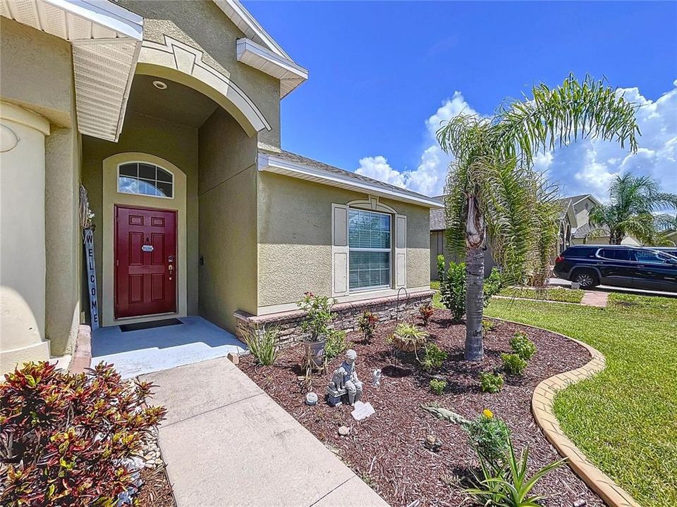 For Sale: $345,000 (4 beds, 3 baths, 1908 Square Feet)