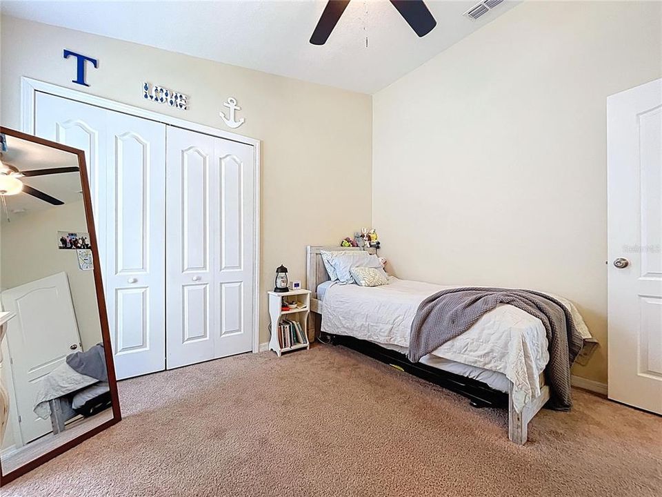 For Sale: $345,000 (4 beds, 3 baths, 1908 Square Feet)