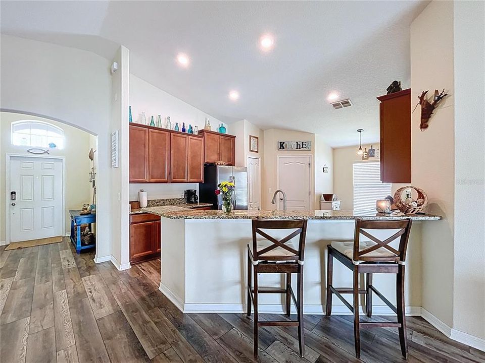 For Sale: $345,000 (4 beds, 3 baths, 1908 Square Feet)