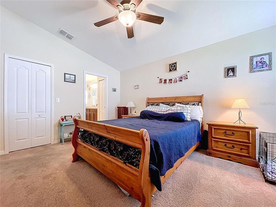 For Sale: $345,000 (4 beds, 3 baths, 1908 Square Feet)