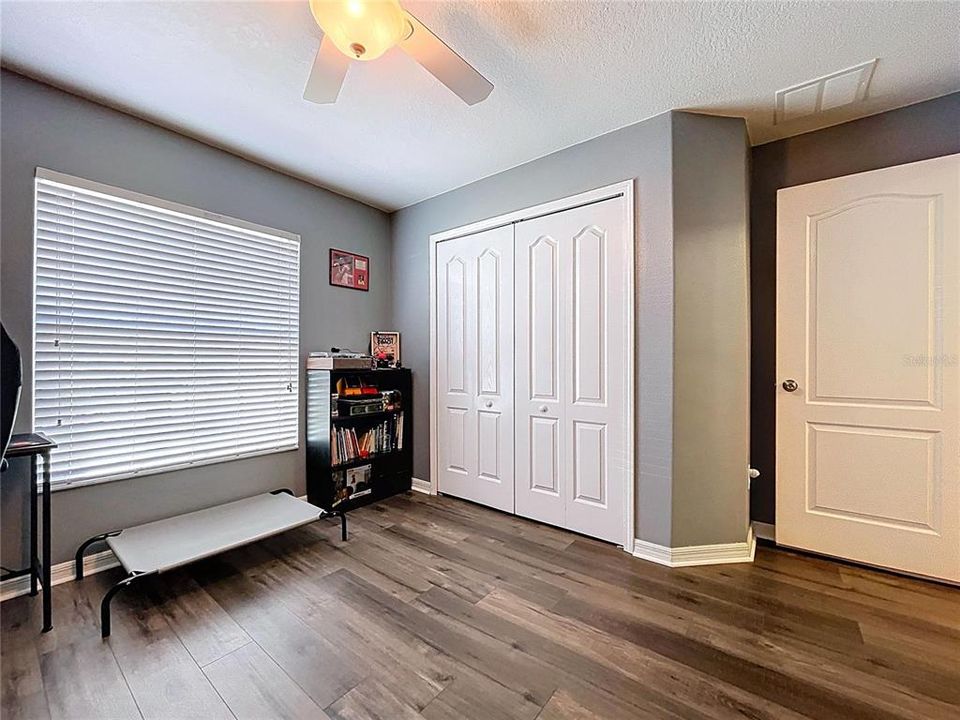 For Sale: $345,000 (4 beds, 3 baths, 1908 Square Feet)