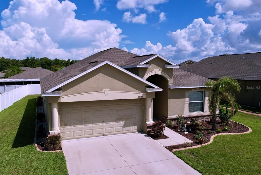 For Sale: $345,000 (4 beds, 3 baths, 1908 Square Feet)