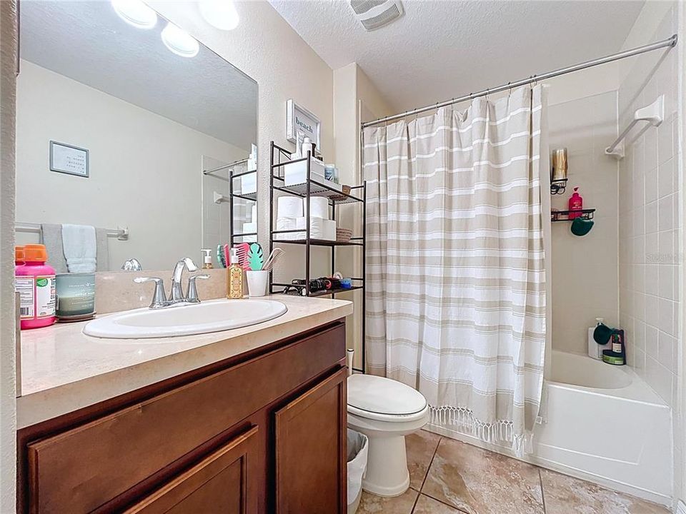 For Sale: $345,000 (4 beds, 3 baths, 1908 Square Feet)