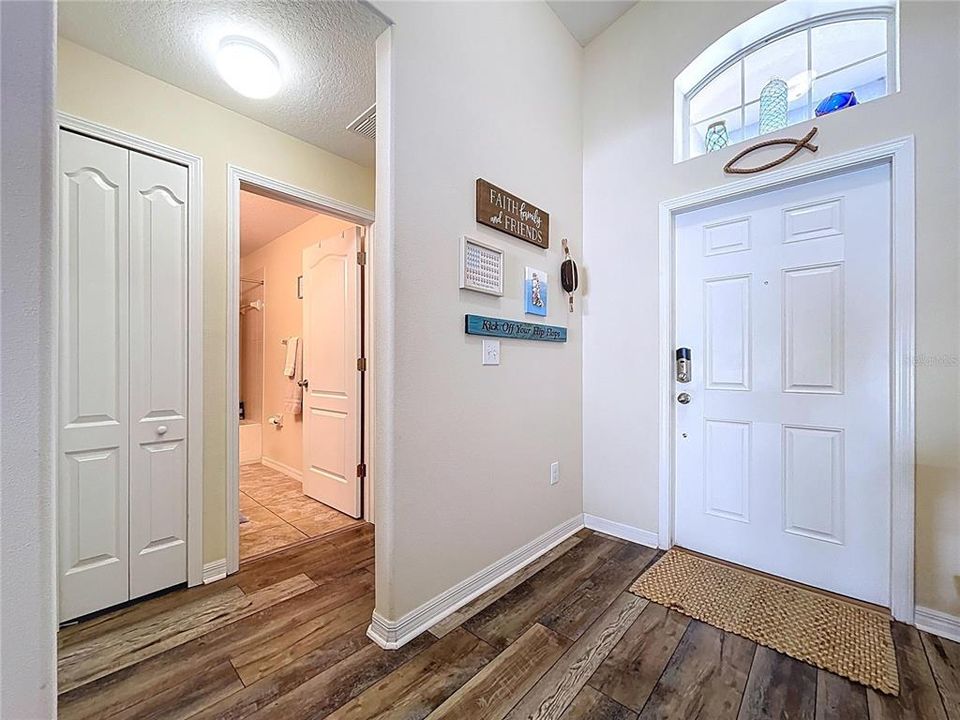 For Sale: $345,000 (4 beds, 3 baths, 1908 Square Feet)