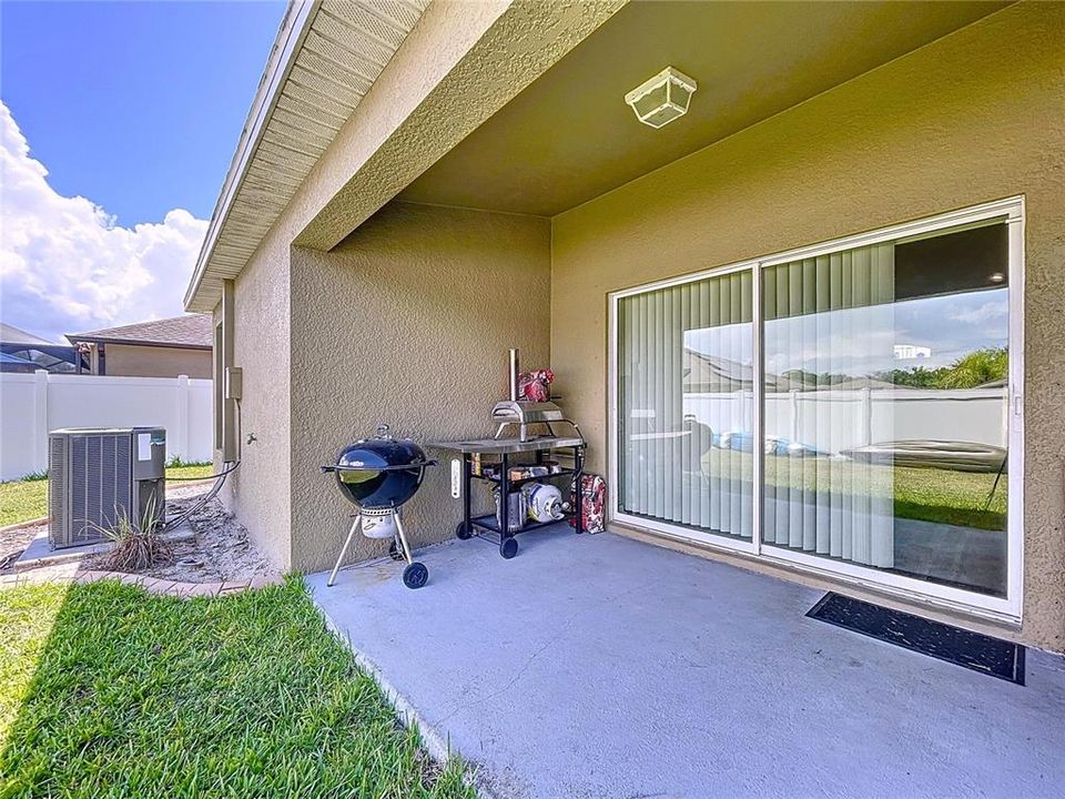 For Sale: $345,000 (4 beds, 3 baths, 1908 Square Feet)