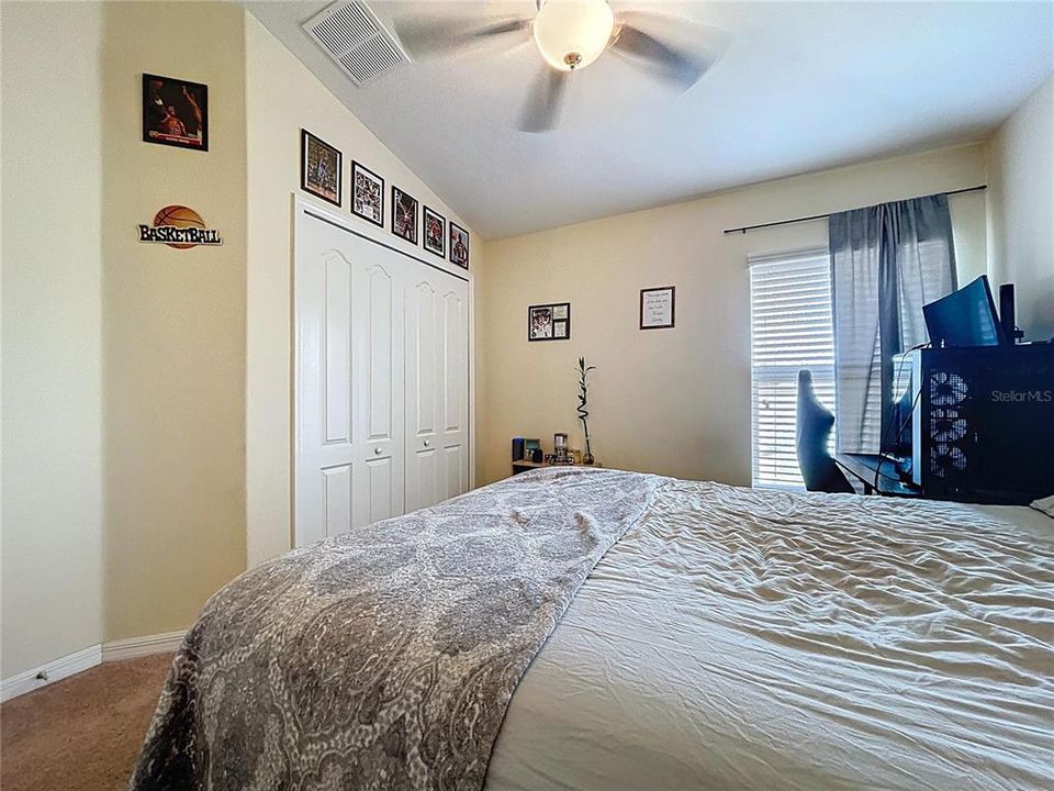 For Sale: $345,000 (4 beds, 3 baths, 1908 Square Feet)