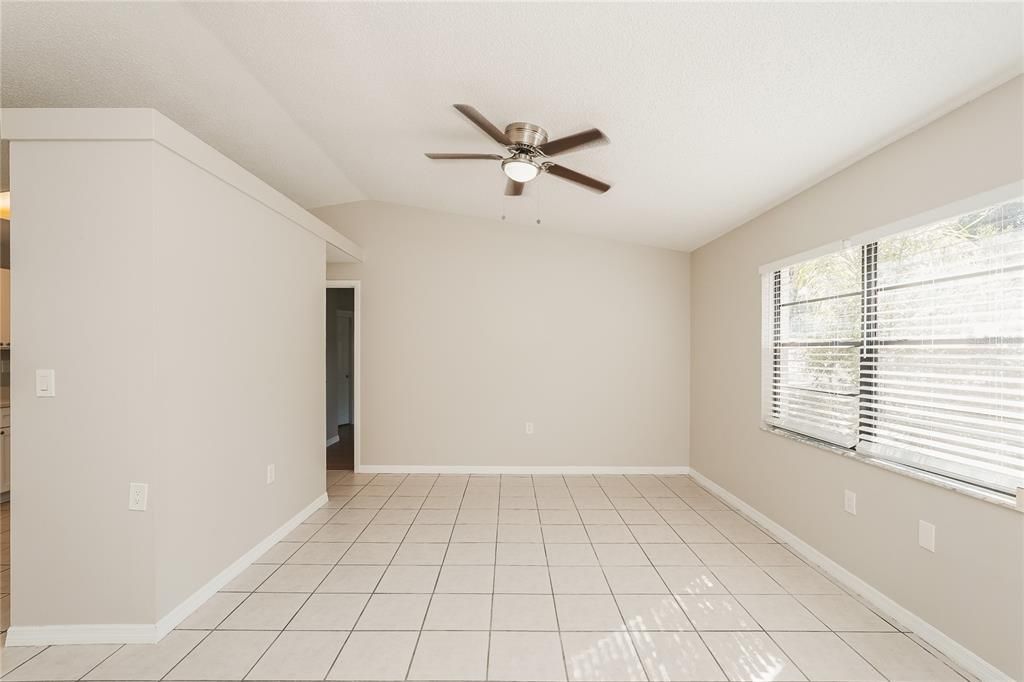 For Rent: $1,870 (3 beds, 2 baths, 1120 Square Feet)