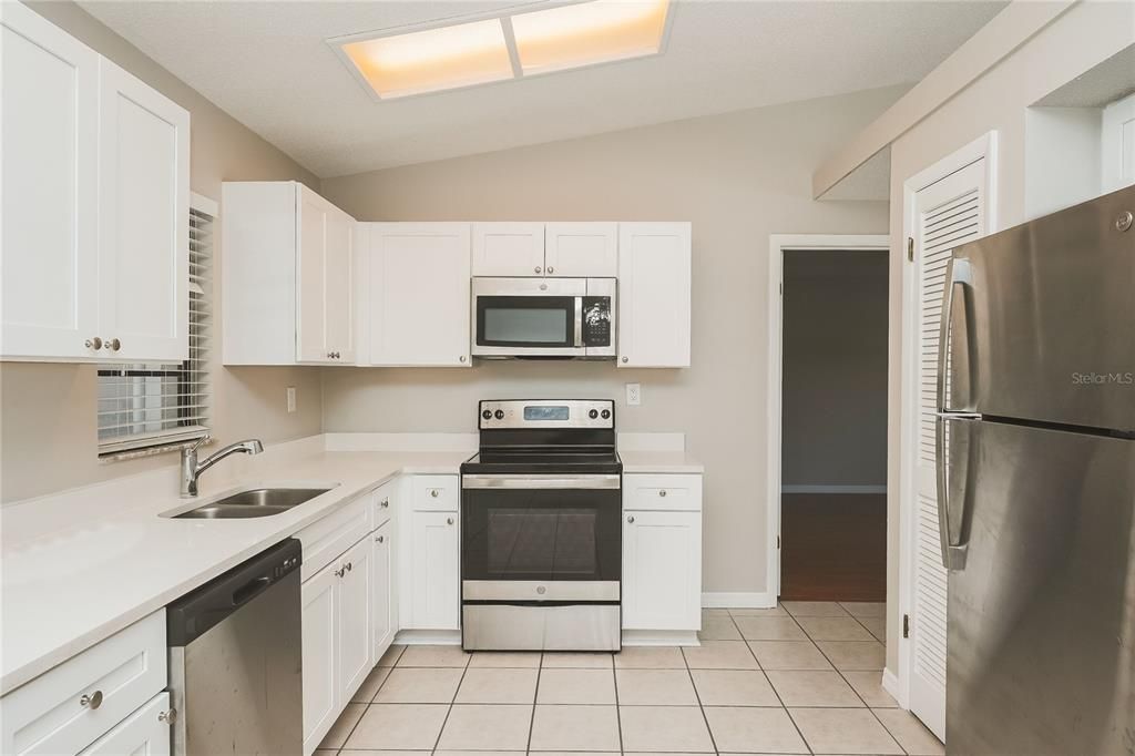 For Rent: $1,870 (3 beds, 2 baths, 1120 Square Feet)