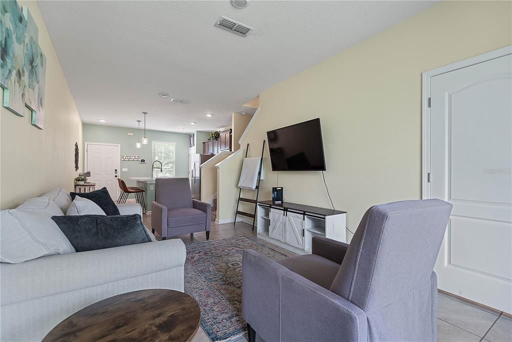 For Sale: $238,000 (2 beds, 2 baths, 1110 Square Feet)