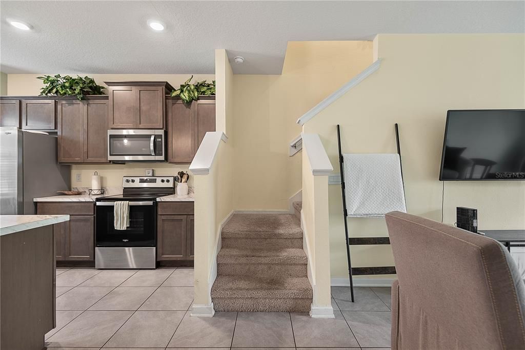 For Sale: $238,000 (2 beds, 2 baths, 1110 Square Feet)