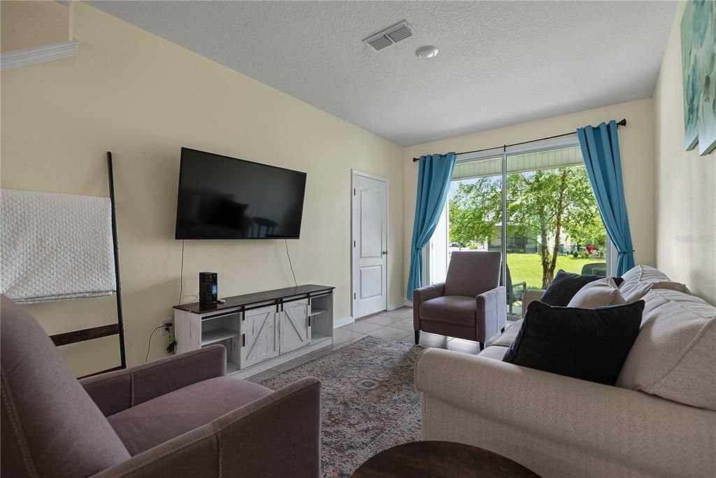 For Sale: $238,000 (2 beds, 2 baths, 1110 Square Feet)