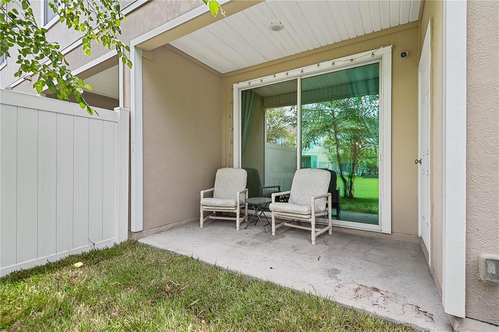 For Sale: $238,000 (2 beds, 2 baths, 1110 Square Feet)