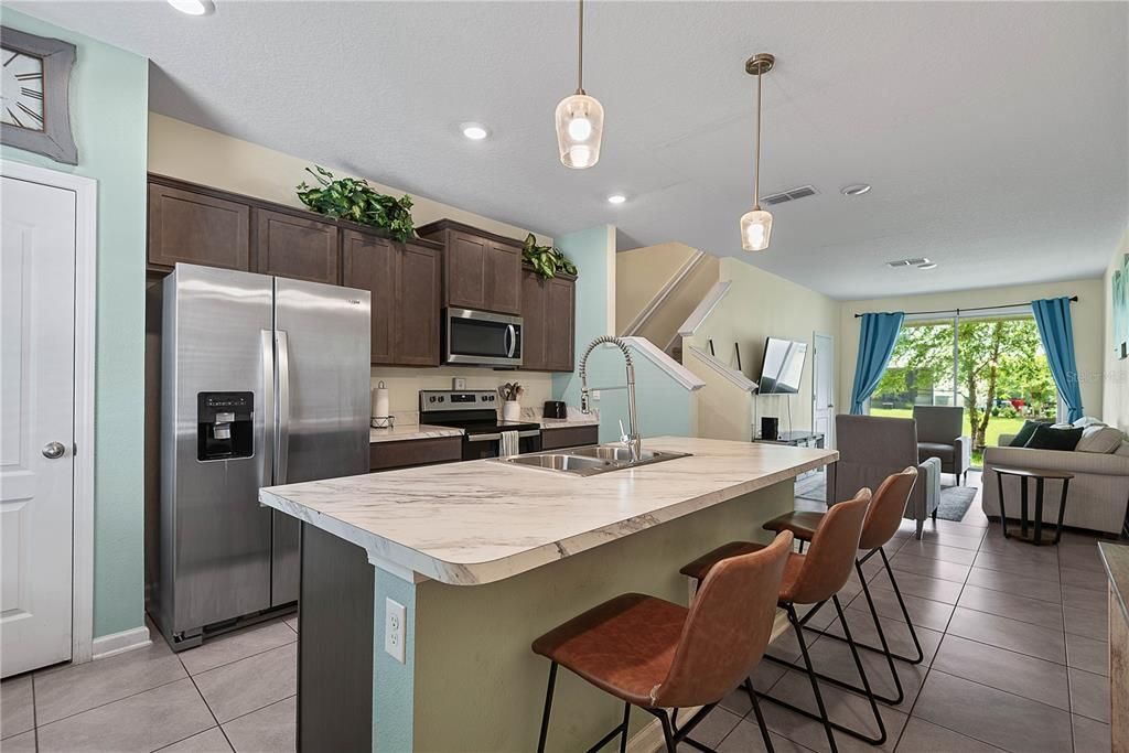 For Sale: $238,000 (2 beds, 2 baths, 1110 Square Feet)