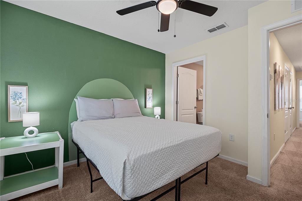 For Sale: $238,000 (2 beds, 2 baths, 1110 Square Feet)