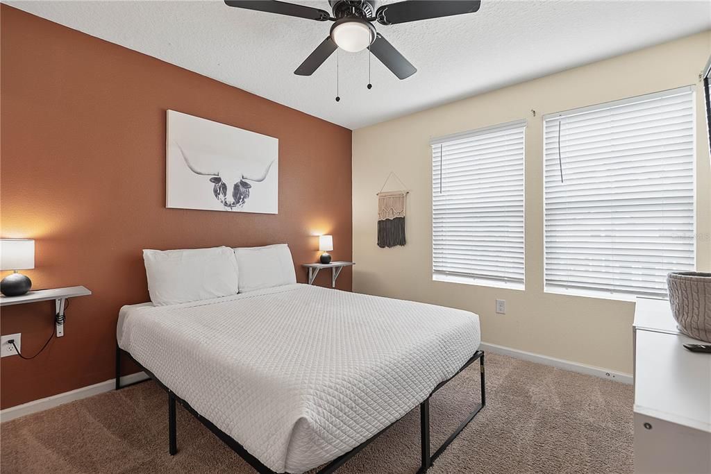 For Sale: $238,000 (2 beds, 2 baths, 1110 Square Feet)