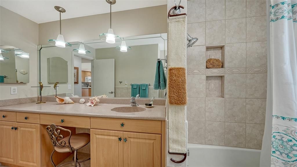 待售: $795,000 (2 贝兹, 2 浴室, 1554 平方英尺)