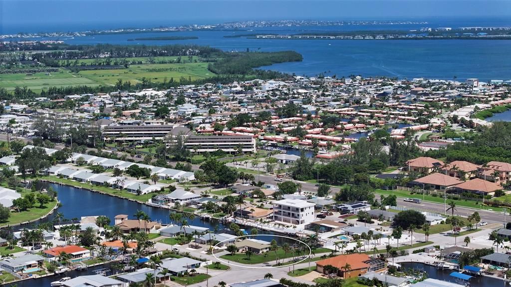 待售: $795,000 (2 贝兹, 2 浴室, 1554 平方英尺)