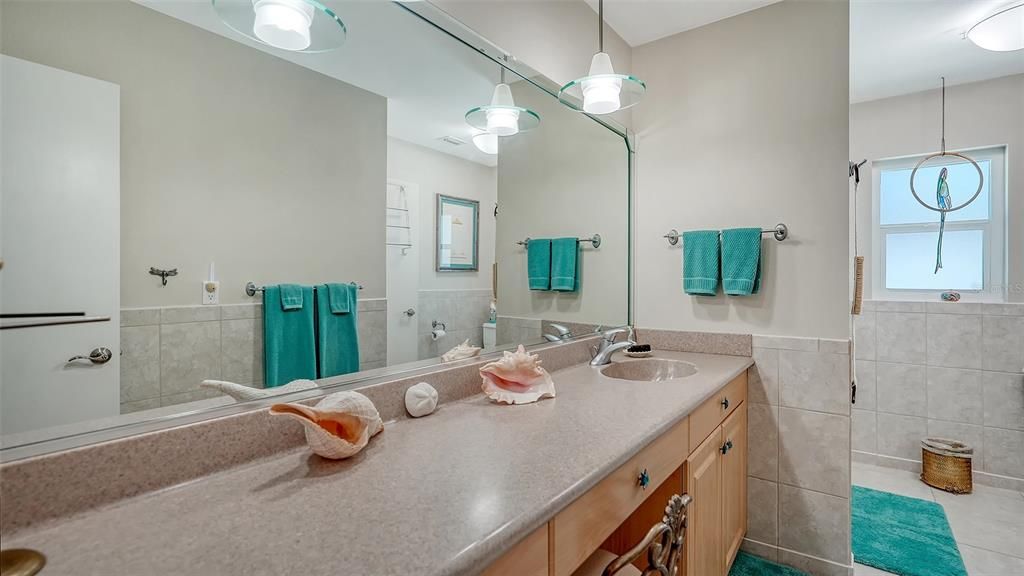 待售: $795,000 (2 贝兹, 2 浴室, 1554 平方英尺)