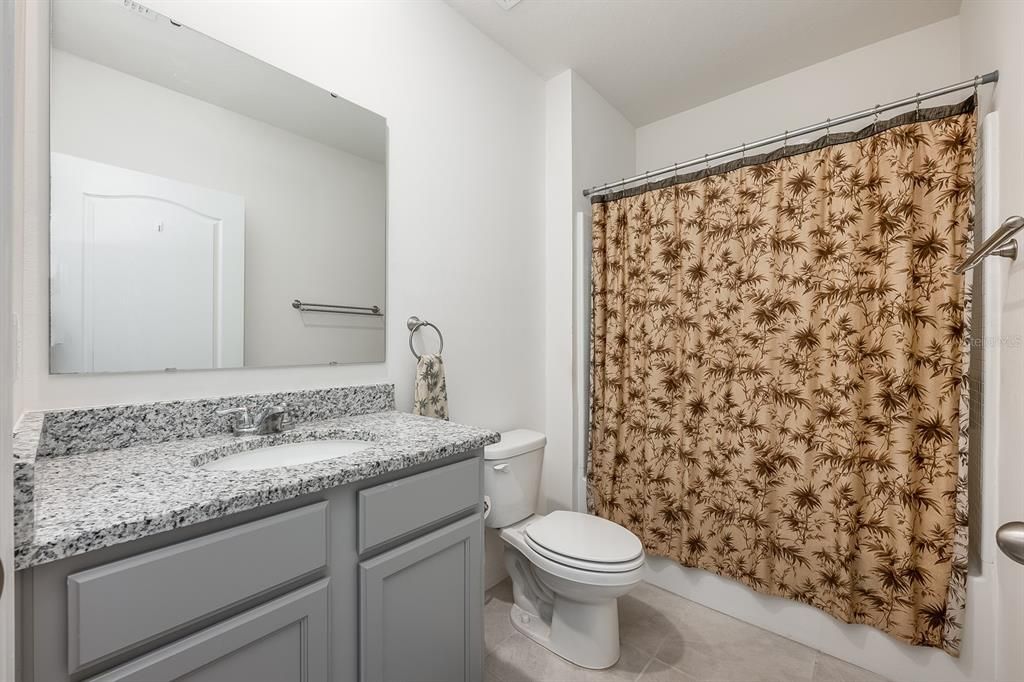 待售: $445,000 (4 贝兹, 2 浴室, 1828 平方英尺)