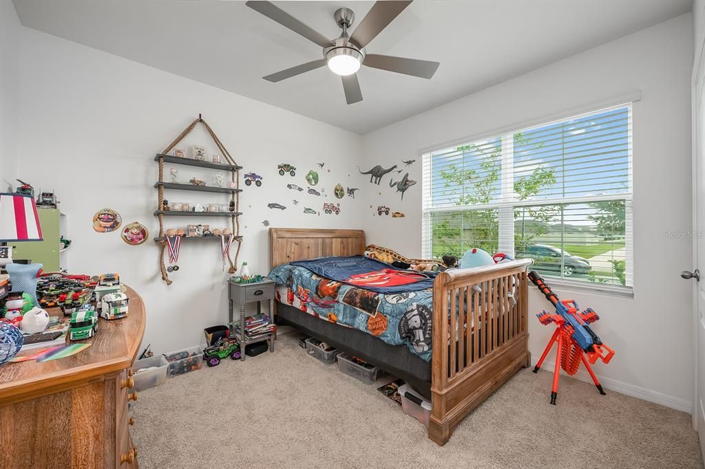 待售: $445,000 (4 贝兹, 2 浴室, 1828 平方英尺)