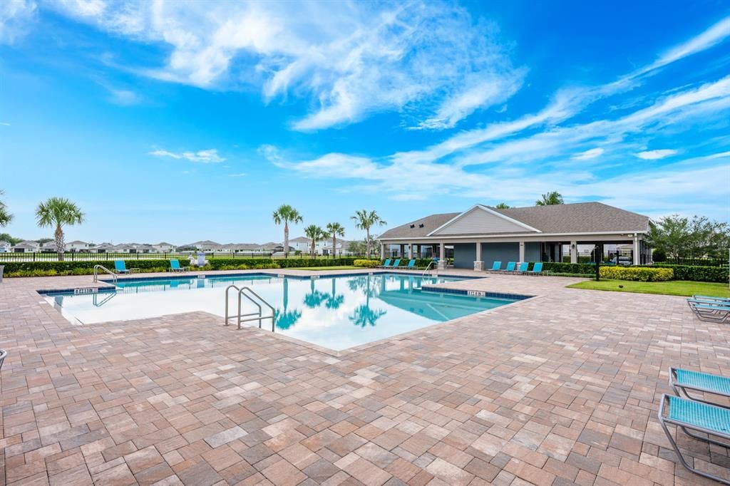 待售: $445,000 (4 贝兹, 2 浴室, 1828 平方英尺)