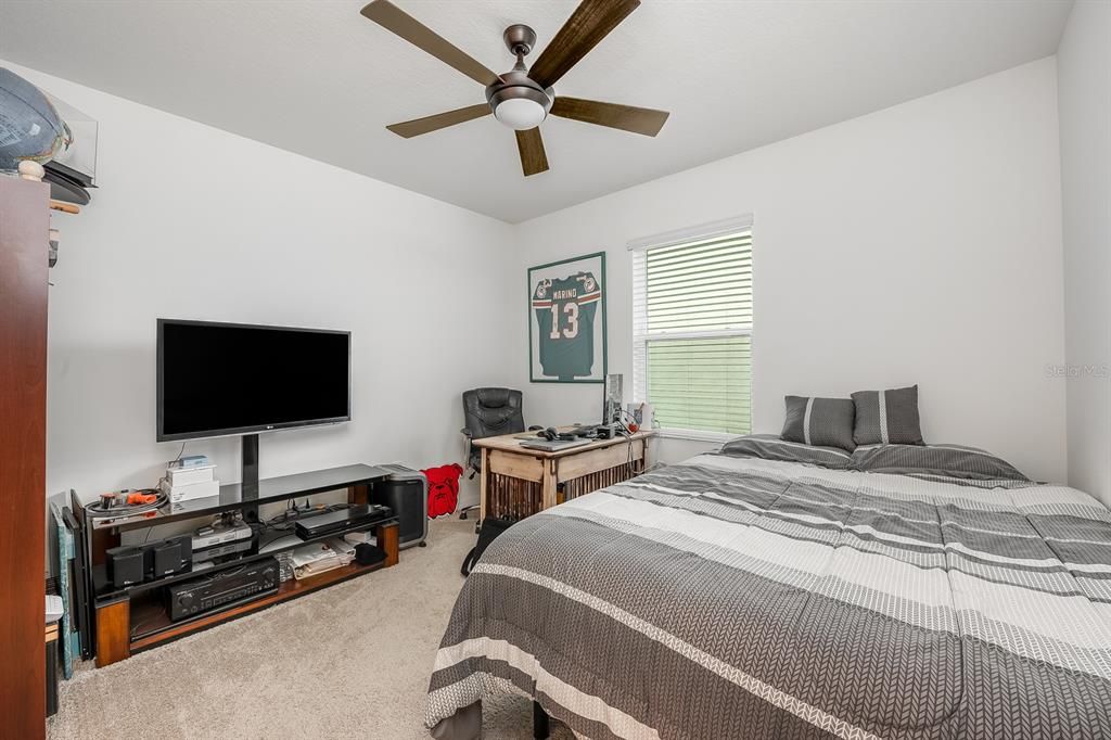 待售: $445,000 (4 贝兹, 2 浴室, 1828 平方英尺)