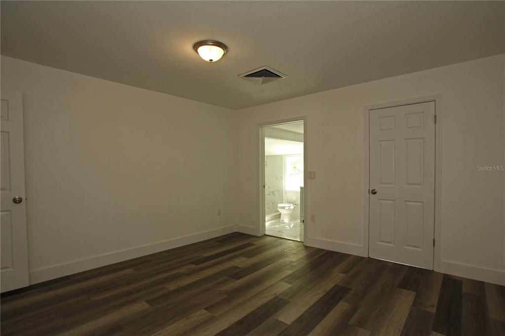 待售: $284,900 (3 贝兹, 2 浴室, 1334 平方英尺)