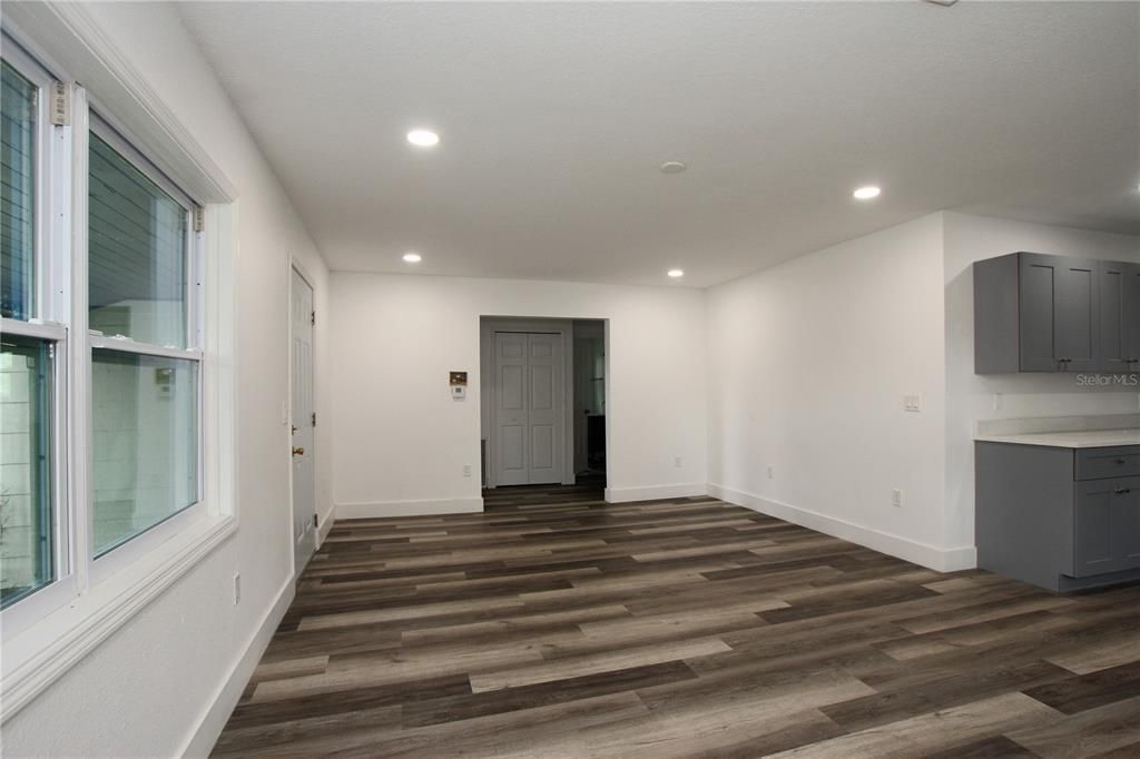 待售: $284,900 (3 贝兹, 2 浴室, 1334 平方英尺)