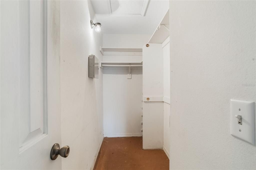 En Venta: $410,000 (3 camas, 2 baños, 1659 Pies cuadrados)