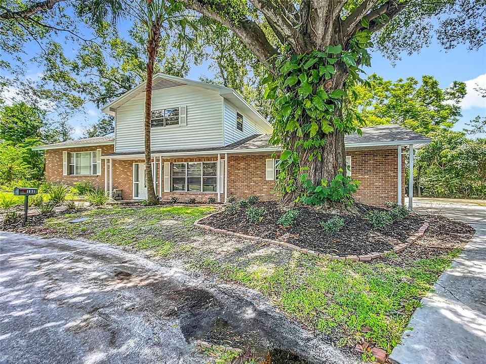 For Sale: $474,900 (4 beds, 3 baths, 2120 Square Feet)