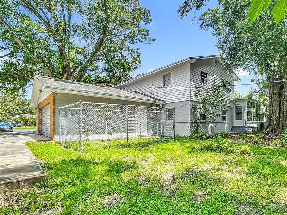 For Sale: $474,900 (4 beds, 3 baths, 2120 Square Feet)