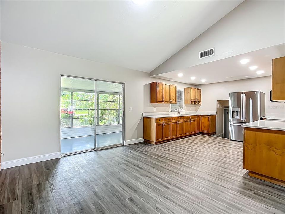 For Sale: $474,900 (4 beds, 3 baths, 2120 Square Feet)