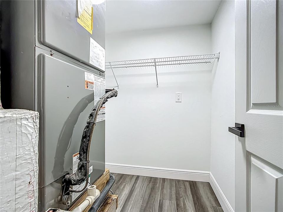 For Sale: $474,900 (4 beds, 3 baths, 2120 Square Feet)