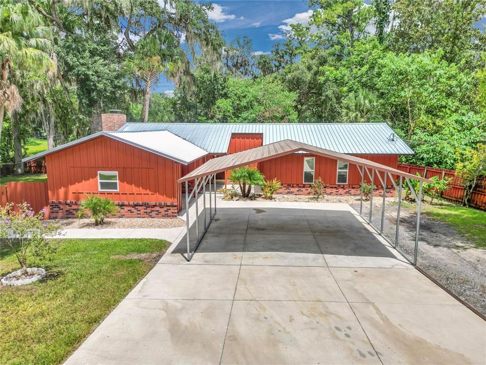 Под контрактом: $228,900 (3 спален, 2 ванн, 1479 Квадратных фут)