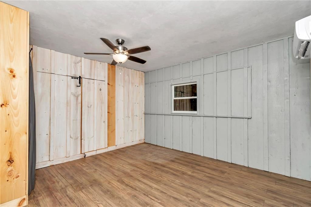 Под контрактом: $228,900 (3 спален, 2 ванн, 1479 Квадратных фут)