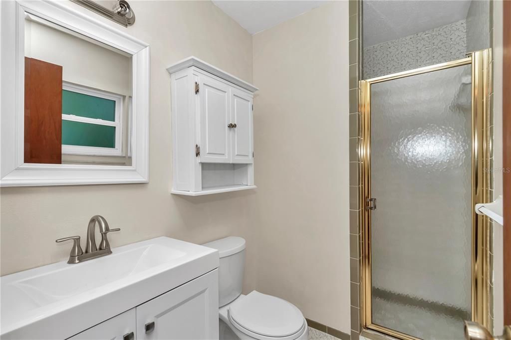 Под контрактом: $228,900 (3 спален, 2 ванн, 1479 Квадратных фут)