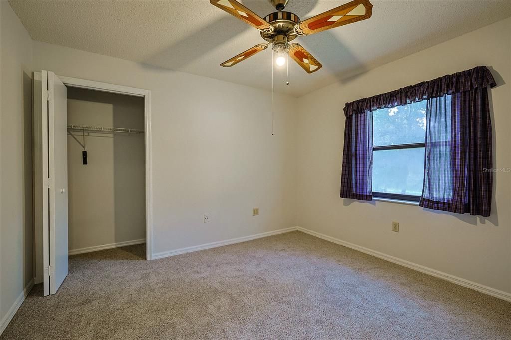 На продажу: $250,000 (3 спален, 2 ванн, 1644 Квадратных фут)