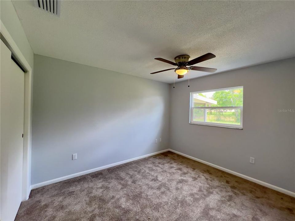 Под контрактом: $174,900 (2 спален, 1 ванн, 1110 Квадратных фут)