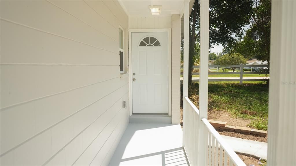 Под контрактом: $174,900 (2 спален, 1 ванн, 1110 Квадратных фут)