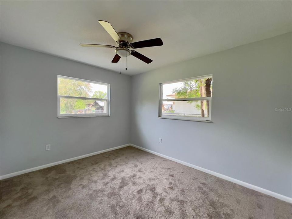 Под контрактом: $174,900 (2 спален, 1 ванн, 1110 Квадратных фут)