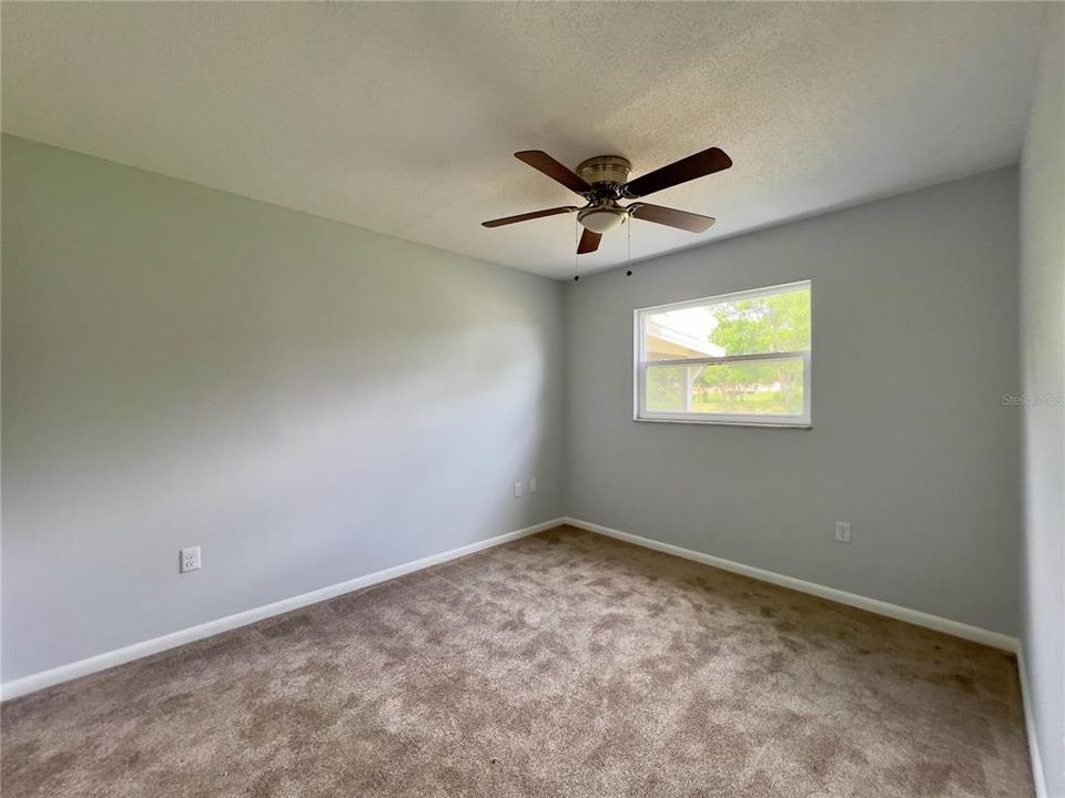 Под контрактом: $174,900 (2 спален, 1 ванн, 1110 Квадратных фут)