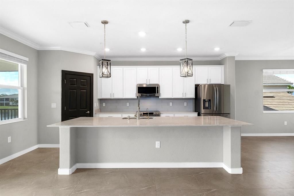 For Sale: $445,000 (3 beds, 2 baths, 2102 Square Feet)