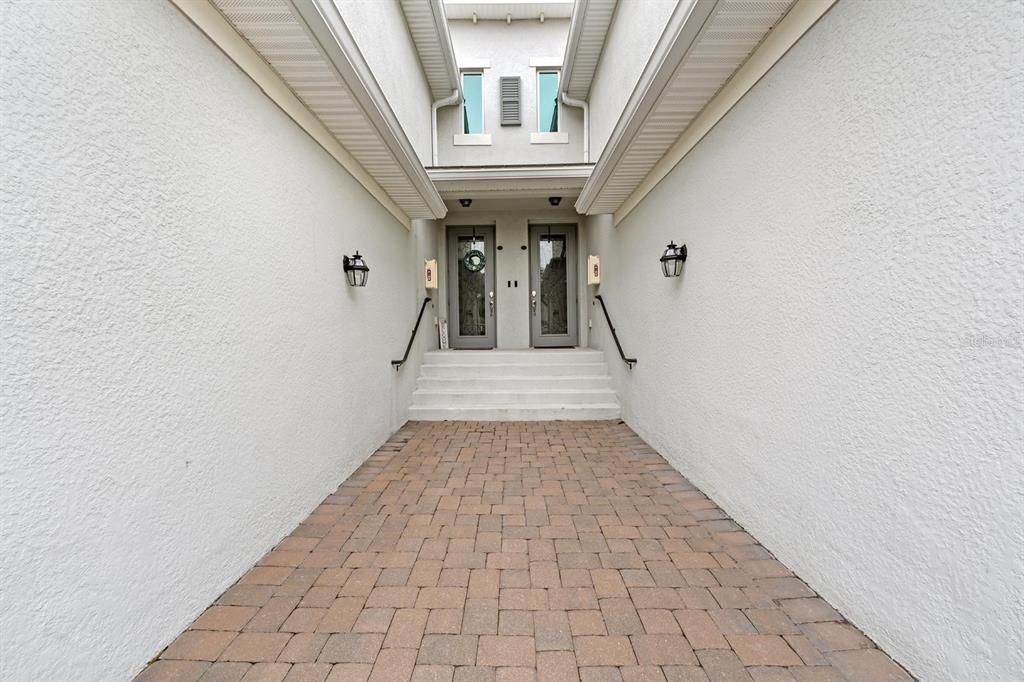 For Sale: $445,000 (3 beds, 2 baths, 2102 Square Feet)