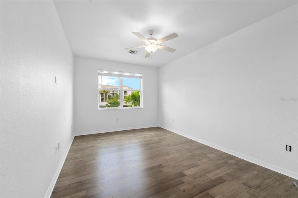 For Sale: $445,000 (3 beds, 2 baths, 2102 Square Feet)