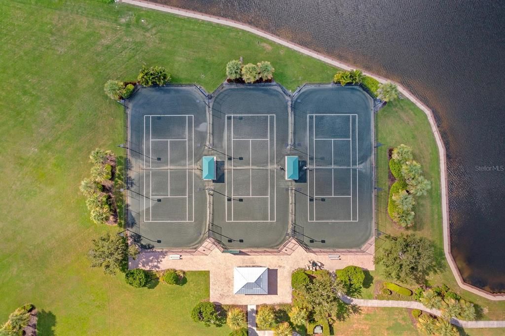 For Sale: $445,000 (3 beds, 2 baths, 2102 Square Feet)