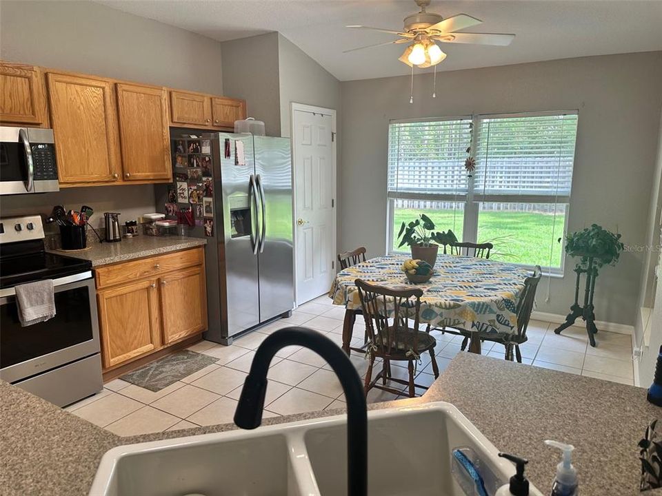 For Sale: $259,500 (2 beds, 2 baths, 1346 Square Feet)