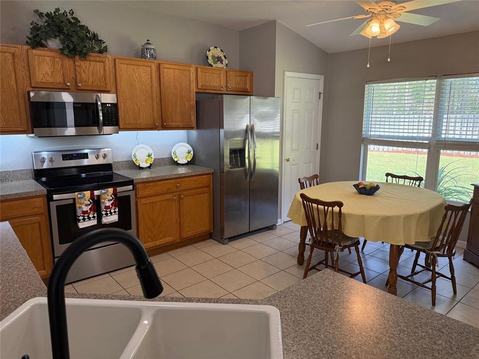 For Sale: $259,500 (2 beds, 2 baths, 1346 Square Feet)